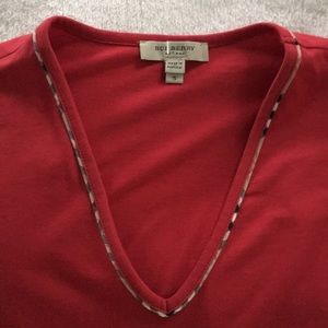 Burberry t shirt small